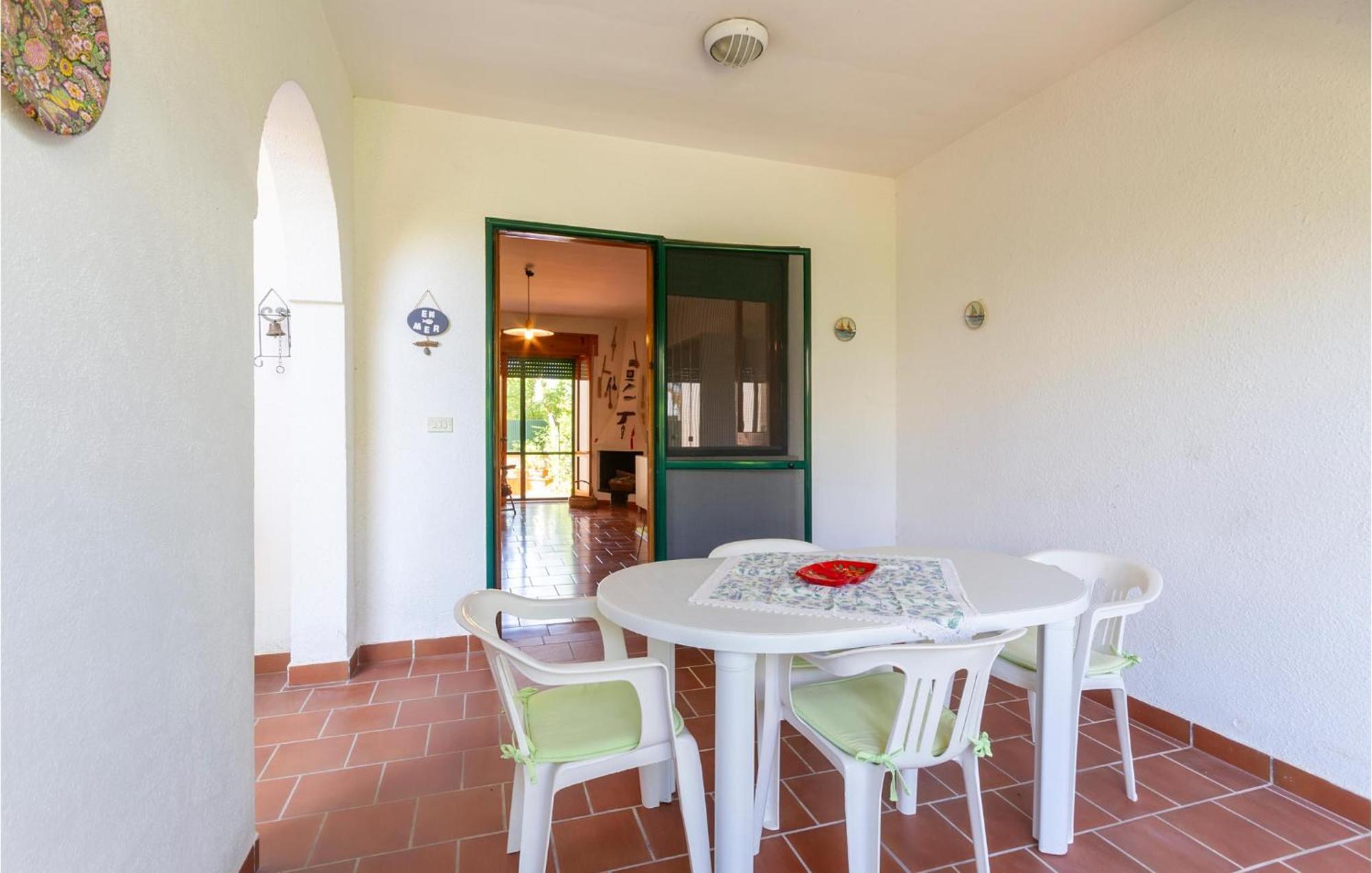 Awesome Home In Manduria With Kitchen エクステリア 写真