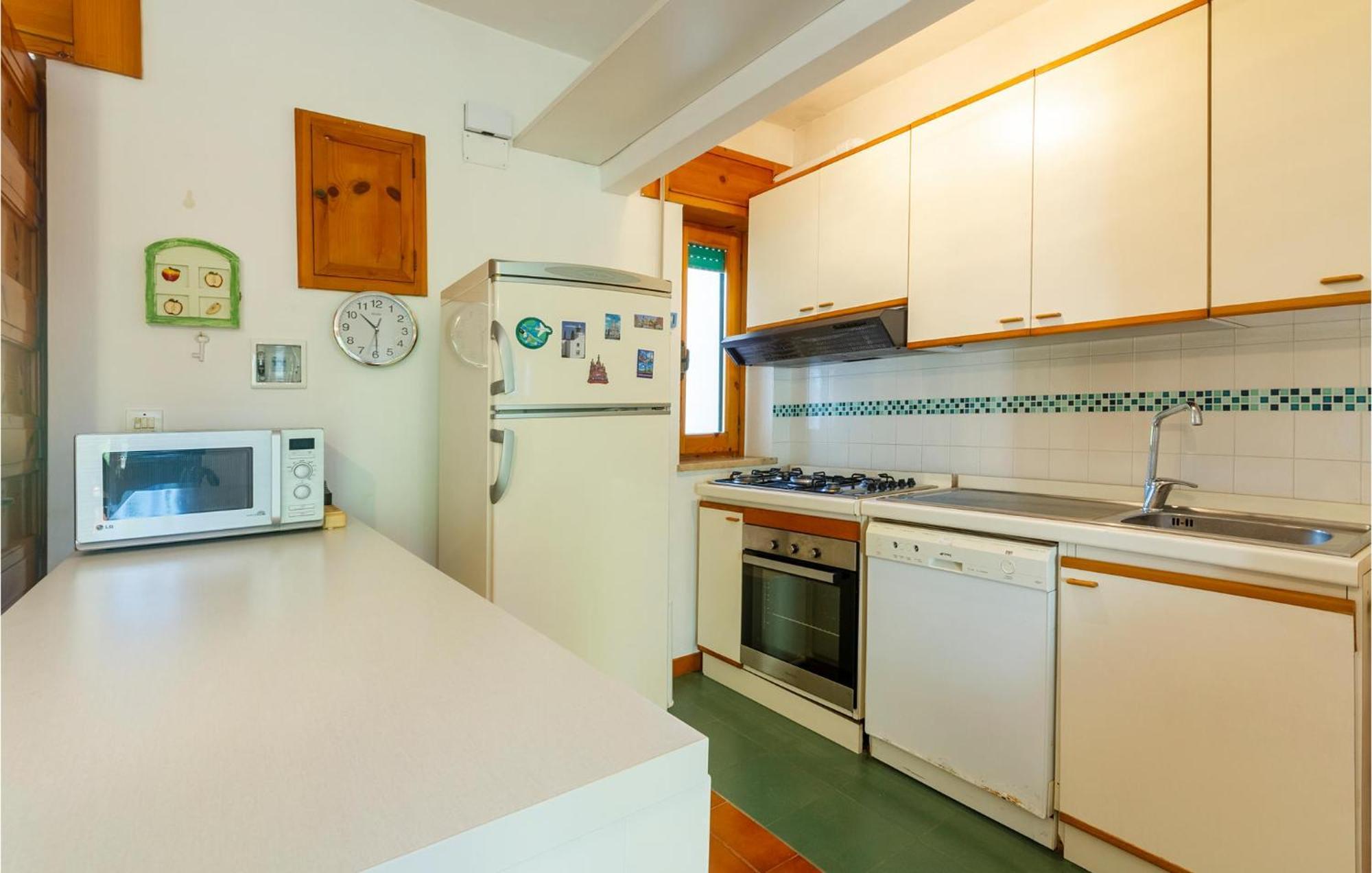 Awesome Home In Manduria With Kitchen 部屋 写真