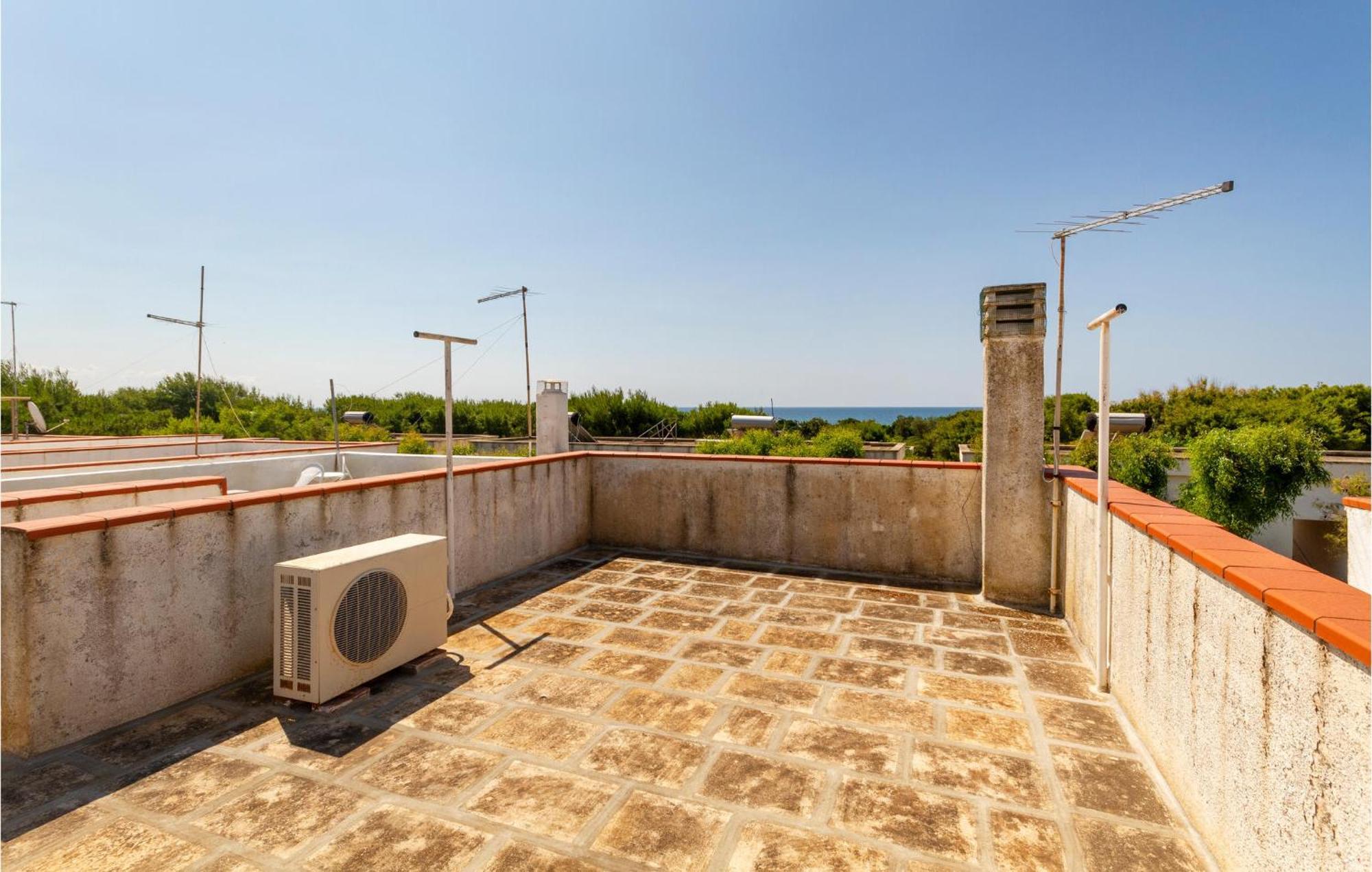 Awesome Home In Manduria With Kitchen エクステリア 写真